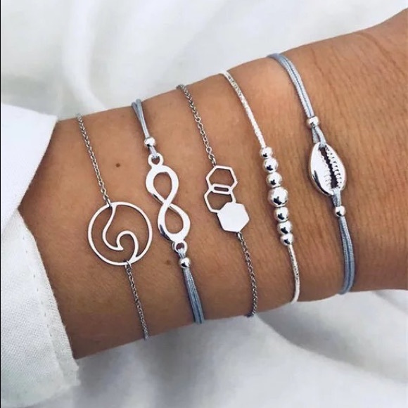 Jewelry - Set of 5 Bracelets